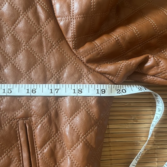 Ambiance Women's Bomber Style Quilted Jacket Faux Leather sz M - Picture 8 of 9
